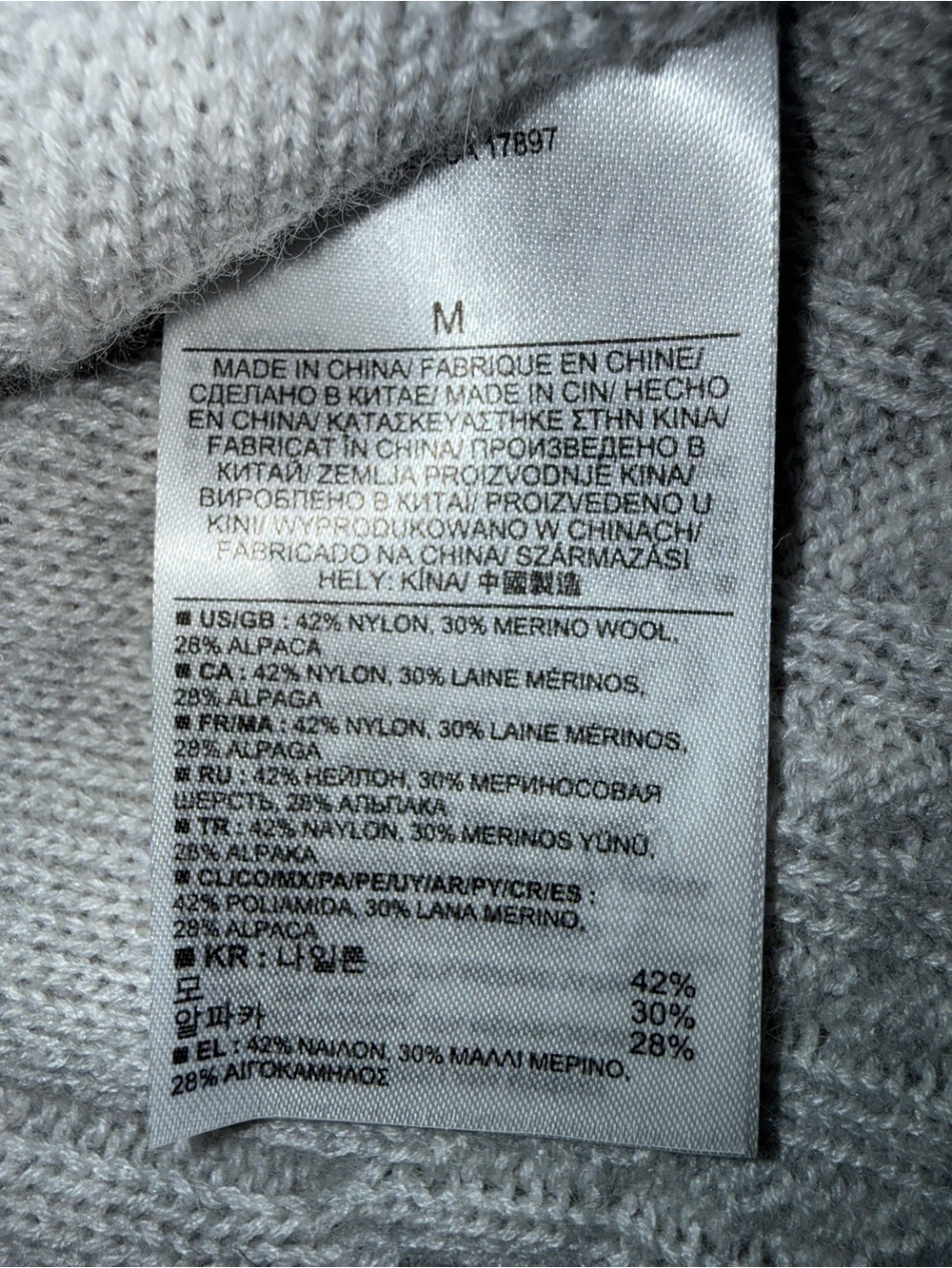 Banana Republic Merino Wool Alpaca Cable Knit Sweater Gray M - Picture 9 of 10